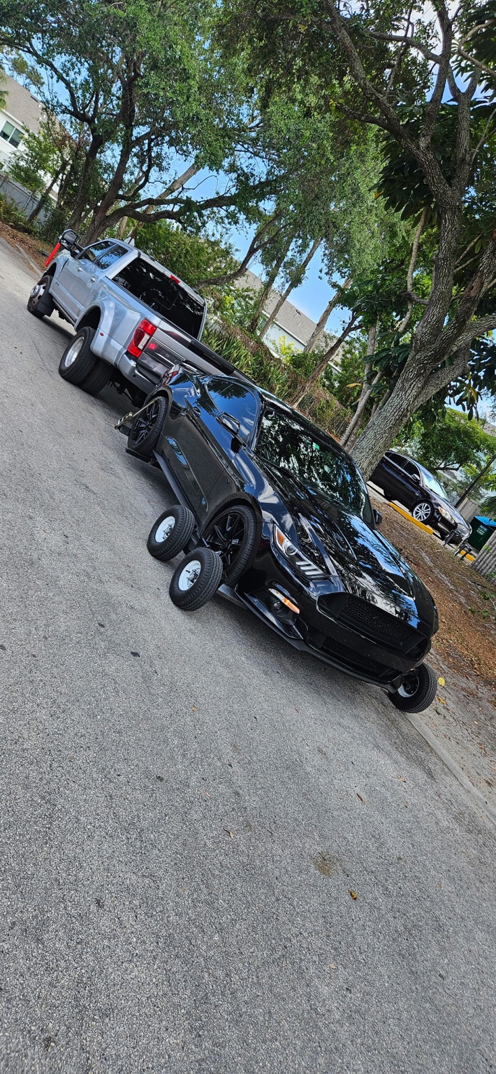 Roadside tire service